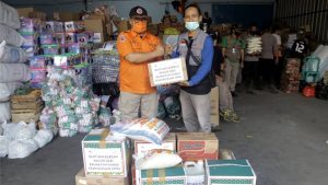Bantu Korban Banjir Sukabumi